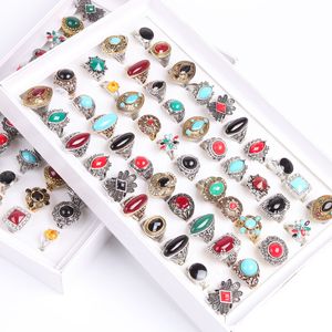 Vente en gros de mode en vrac lot 50pcs mélange de styles en alliage de métal gemme turquoise bijoux bagues discount promotion