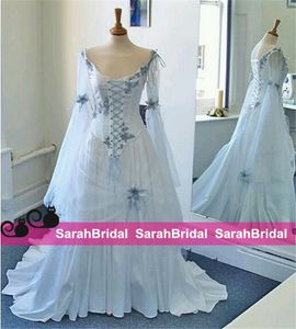 2022 Vintage Keltisches Hochzeitskleid in Elfenbein und Hellblau, bunt, mittelalterliche Brautkleider, U-Ausschnitt, Korsett, lange Ärmel, Applikationen, nach Maß