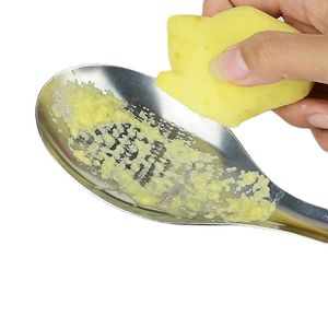 Mutfak Aracı Kaşık Şekli Paslanmaz Çelik Limon Mikser Ginger Grater Wasabi Sarımsak Taşlama Araçları Peynir Rende Karıştırma Kaşık ZA0620