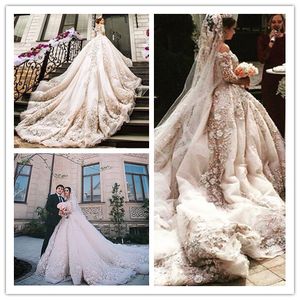 2019 Arabic Luxury Blush Lace Wedding Gowns Applique Cathedral Train Gorgeous Wedding Dresses vestido de noiva Long Sleeve Bridal Dress