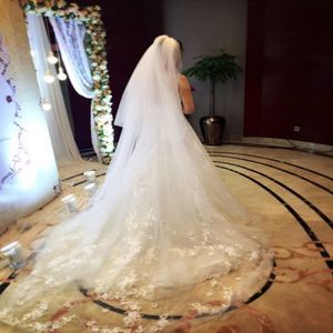 Atraente Longo Véu De Noiva Marfim Branco Véus de Noiva de Tule Macio com Apliques de Renda Cristais Catedral de Tule Acessórios de Qualidade Superior