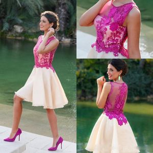 Sheer Neck Short A-Line Party Dresses Ruched Fushia Lace Appliques Ruched Organza Formal Evening Prom Kappor Billiga Dubai Arabiska Vestidos