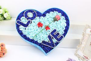 Hot Sale Gratis Frakt (1Box) Nice 99 st Soap Flower Heart Shape Love Style Rose Flower Handmake Paper Rose Soap