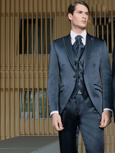 Abiti da uomo blu navy Tre pezzi Smoking slim fit su misura Smoking da sposa di alta qualità con spacco laterale