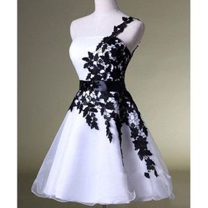 2021 Stock White Black Appliques Organza Short Homecoming Dresses with Beaded Crystal Lace Up Prom Graduation Cocktail Party Gown QC192