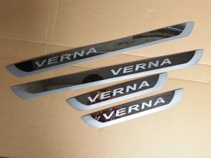 Kostenloser versand Edelstahl Tür-Schwellen-verschleiss-Platte Willkommen Pedal Schwelle Streifen Für Hyundai Solaris Verna 2010-2014 auto styling accesso