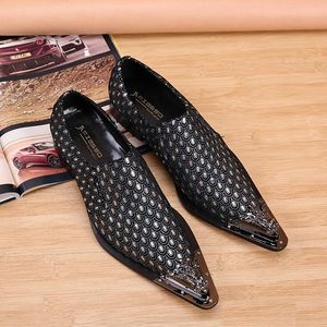 Italianos de casamento de luxo sapatos masculinos terno formal de couro genuíno Shoes Famous Men Flats Oxford Shoes
