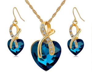 Set di gioielli placcati in oro per le donne Collana con cuore in cristallo Orecchini Set di gioielli Accessori da sposa da sposa 2016 HJIA849