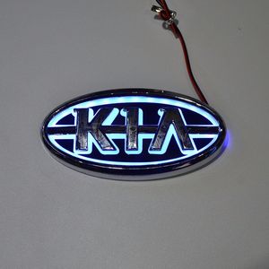 Car Styling 11 9cm 6 2cm 5D Distintivo posteriore Lampadina Emblema Logo led Lampada adesivo luce per KIA K5 Sorento Soul Forte Cerato Sportage RIO2144