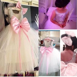 Büyük Yay Çiçek Kız Elbise Düğün İçin Scoop Payetli Güzel İlk Communion Elbise Şerit Tül Tutu Kişiselleştirilmiş Kız Pageant Elbise