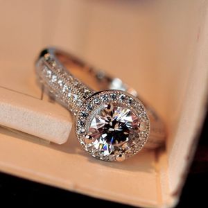 Unik 2017 Kvinna Ring Pave Set 5A Zircon CZ Real 925 Sterling Silver Engagement Bröllop Band Ringar för Kvinnor Mode Smycken