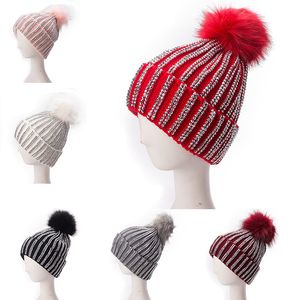 Dam faux päls stora pom pom rhinestones pärlor beanie skalle slouchy cap varm stickad skidhatt a469