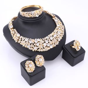 Trendiga smycken uppsättningar för kvinnor bröllop brud parti imiterat kristall guldpläterad hänge lady kostym uttalande halsband örhängen