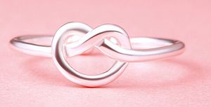 Anello color argento con nodo a cuore per le donne Nuovo design Fashion Style Gift Cute Lovely For Girl Party Love Rings
