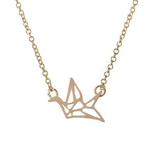 Simple Flying Hollow Swallow Pendant Necklace Women Spring Fashion Style Lovely Bird Silver Gold Plated Link Chain Necklace Party Gifts