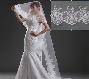 Novo elegante luxo incrível melhor venda de alta qualidade romântica Lovey Chapel Curta Lace Applique Veil Cabeça De Cabeça De Noiva Para Vestidos De Noiva