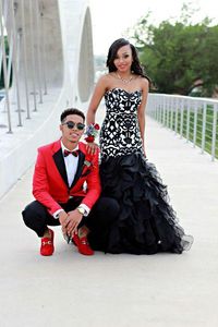 Cute Black Mermaid Prom Dresses 2016 Long Sweetheart Fitted Lace Vestido De Festa Ruffles Organza Court Train Evening Party Gown