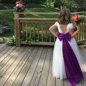 Flowergirl платья кружева тюль длина пола цветочница платья длинные формальные Capped рукава Детские платья для свадьбы с фиолетовый лук створки