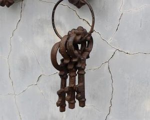 5セット素朴な鉄のアンティーク古い西のゼロの刑務所海賊リングキーセットビクトリア朝のドアキーのヴィンテージの再現束を設定