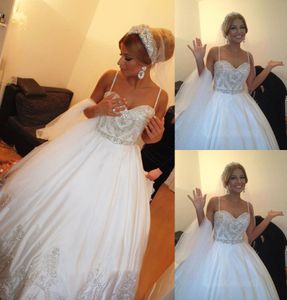 Verklig bild Bling White Ball Gown Bröllopsklänning Beaded Crystal Billiga Land Bröllopsklänning Puffy 2016 Beach Bridal Gowns Kina White Princess