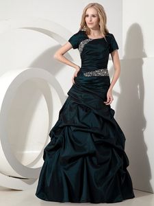 Dark Green Long Modest Prom Dresses With Short Sleeves Square Neck Vintage Taffeta Puffy Ball Gown Prom Gowns Cheap Teens Formal Dress