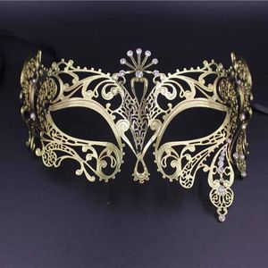 Halloween Mask Fun White Wedding Mask Gold Silver Metal Venetian Masquerade Opera Halloween Party Ball Eye Masks Black Prom Costum262F