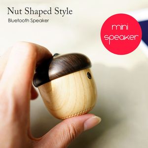 Mini coola nötter Bluetooth Stereo Speaker Wood Outdoor Nuts Portable högtalare med handsfree Mic för mobiltelefoner / ryggsäck som resergåva