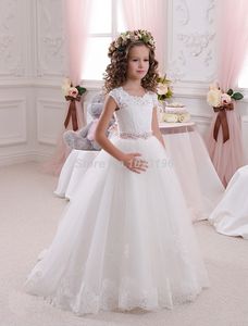 2016 Spitze Kristalle Tüll Ballkleid Blumenmädchenkleider Vintage Blumenmädchen Brautkleider Kinder Festzug Kleider