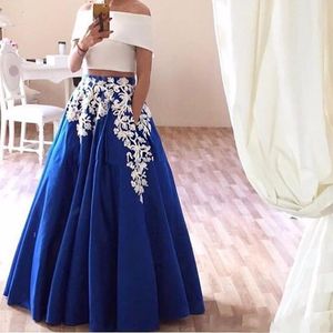 2017 Lace Appliques Two Piece Prom Dresses Boat Neck Satin Arabic Evening Dresses Elegant Royal Blue Party Gown Robe De Soiree