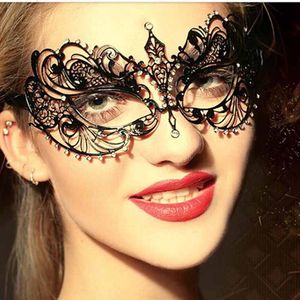 Party Masks Fashion Cosplay Luxury Fashion Venetian Metal Laser Cut Halloween Ball Mask Party Mask Gold Black White Silver Costume Mask