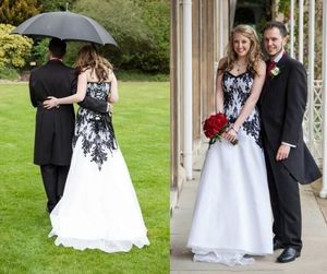 Simple Black And White Wedding Dresses Sexy Strapless Lace Applique A Line Garden Bridal Gowns Lace Up Back Cheap Wedding Dresses