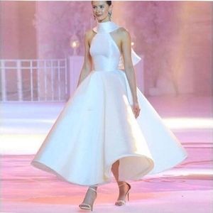 Najnowsze białe pas startowy moda wieczorowa sukienka 2017 wiosna wysoka szyja satyna linia bal suknia backless formalna sukienka na kostce długość kostki