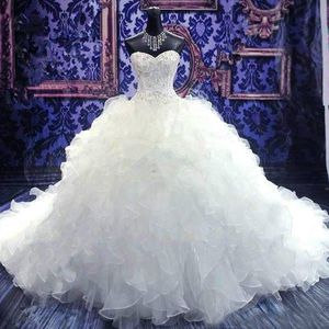 Populära bollkakor Bröllopsklänningar Prinsessan Beaded Corset Bodice Ruffles Kjol Puffy Organza Brudklänningar Lace-up Back med Court Train