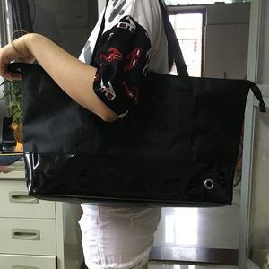 2017 NOVA marca registrada preta para compras, pano à prova d'água clássico, bolsa de viagem clássica feminina, costura inferior, bolsa em PU, moda, bolsa casual