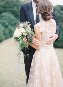 Винтажные кружевные свадебные платья 2022 года, платья цвета шампанского с сердечками и оборками, с короткими рукавами и глубоким V-образным вырезом, садовое свадебное платье Reem Acra289N