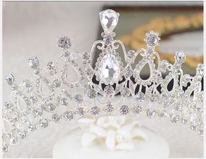 Cheap Silver Crystals Wedding Tiaras Beaded Bridal Crowns Diamond Head Pieces Rhinestone Headband Shining Hair Accessories Pageant217n