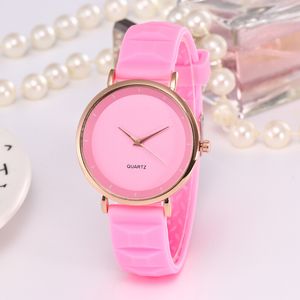 Moda Doces Colorido Silicone Relógios Estudante Mulheres Homens Esporte Quartz Watch Ultra Slim Casual Jelly Christmas Gift Clock