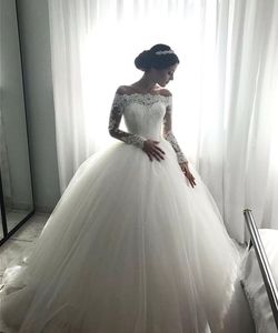 Elegant Off Shoulder Long Sleeves Ball Gown Wedding Dresses Appliques Lace Top Tulle Floor Length Wedding Gowns Modest Bridal Dresses