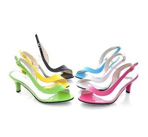 Groothandel vrouwen sandalen big size zomer dames sandalen transparante neon lage hakken ontwerper schoenen vrouw casual schoenen