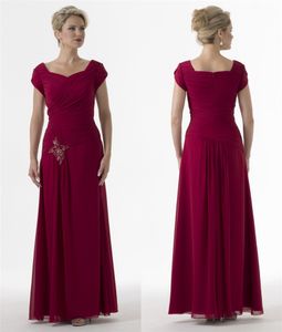 Dark Red Chiffons Long Modest Bridesmaid Dresses With Short Sleeves Pleats Floor Length A-line Bridesmaids Dresses Custom Made