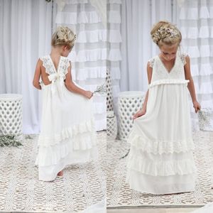 Güzel Boho Çiçek Kız Elbise A Hattı V Boyun Kolsuz Dantel Aplikler Şifon Uzun Çocuk Kıyafeti Plaj Düğün için Aç Geri Özel