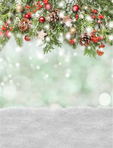 Sfondo natalizio Fondali fotografia in vinile Foglie di pino verde Palle rosse dorate Neonato Bambini Servizio fotografico Sfondo Pavimento di neve