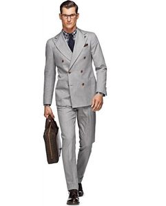 Gorący sprzedawany ręcznie jasny szary dwuczęściowe (kurtka + spodnie) Dwurzędowa Kapel Garnitur Formalny Wedding Groom SuitC