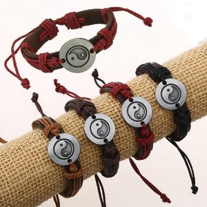 Högkvalitativ Gossip Karta Läder Vävnad Armband Retro Smycken Säljer FB068 Mix Order stycken Många Charm Armband