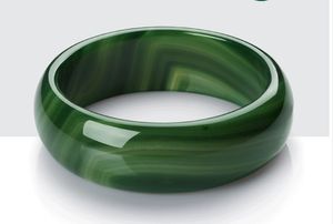 Excelente ágata natural verde, pulseira larga esculpida à mão. Escolha da bela moça
