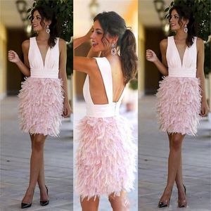 Różowe Pióro Krótkie Dresses Sexy Deep V Neck Długość Kolana Suknie Koktajl Formalna Party Prom Dress Custom Made
