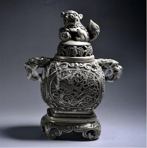 Sehr schöner chinesischer Räucherbrenner mit handgeschnitzter Löwenstatue aus tibetischem Silber