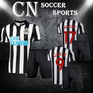 Wholesale football jeresys for sale - Group buy 2017 Newcastle United Set Soccer Jersey Newcastle Home Soccer Jerseys Home kit Black White Football Shirts Jeresys