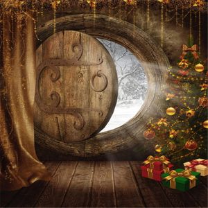 Interior Dwarf Lodge Photography Background Vintage Wooden Door Printed Christmas Tree Gift Boxes Gold Curtain Winter Snow Scenic Backdrops