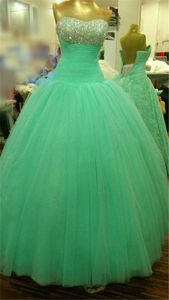 2017 Sweetheart Ball Gown Quinceanera Klänningar med Tulle Kristaller Beaded Plus Size Formell Prom Pageant Debutante Party Gown BM64
